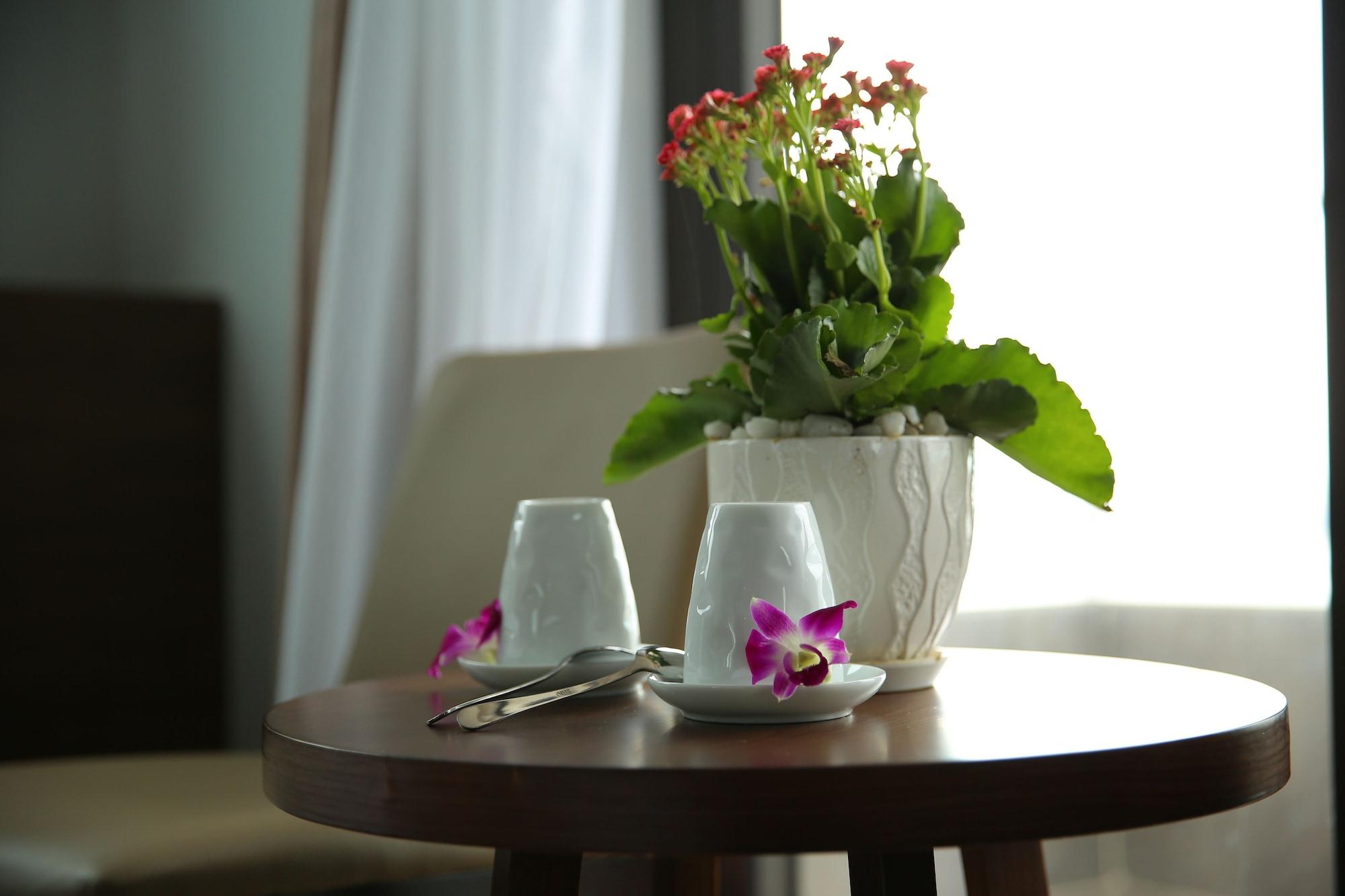 CKC Thien Duong Hotel Ðồng Hới Buitenkant foto